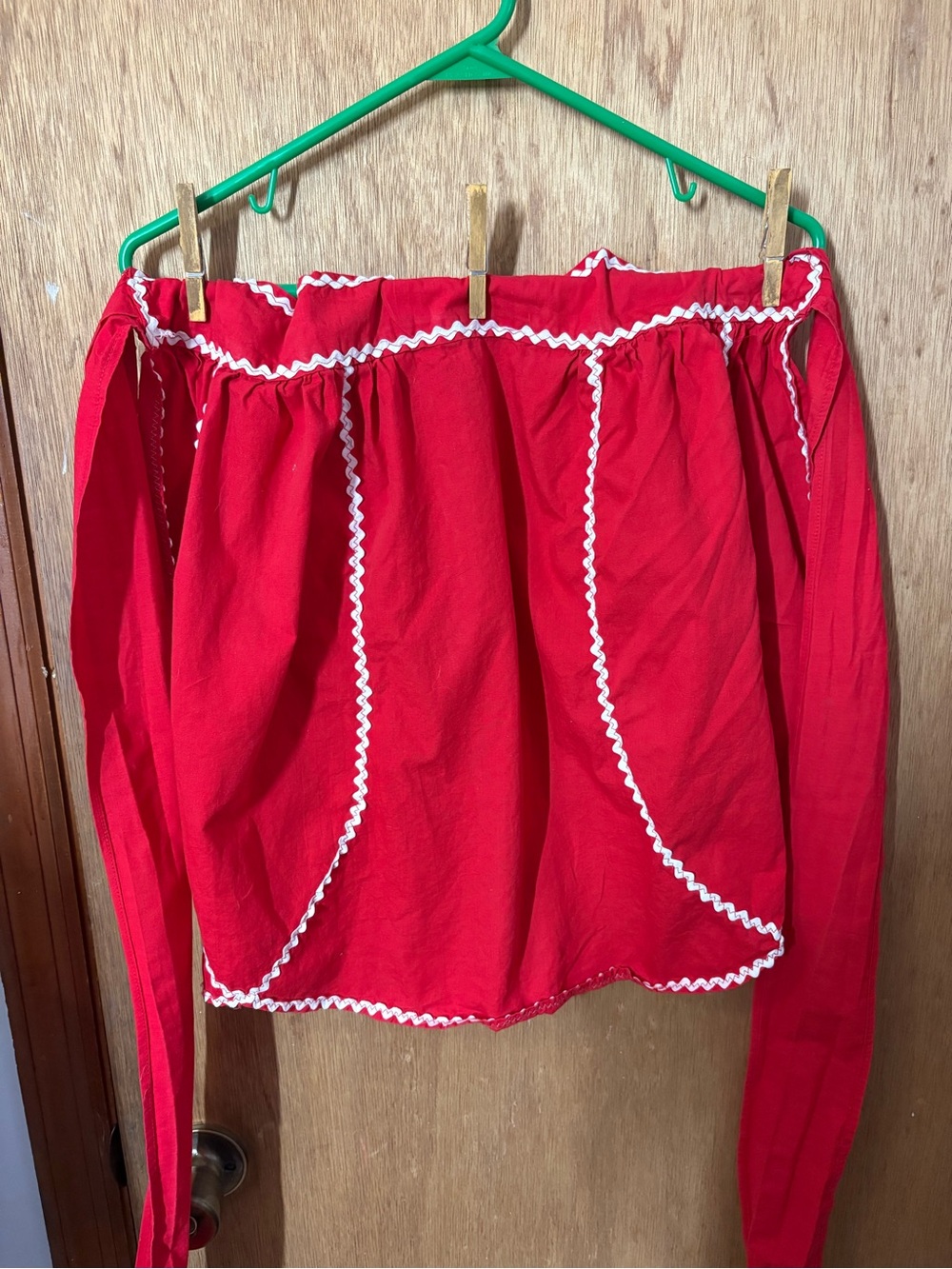Red Kitchen Apron with White Trim - Picture 1 of 4